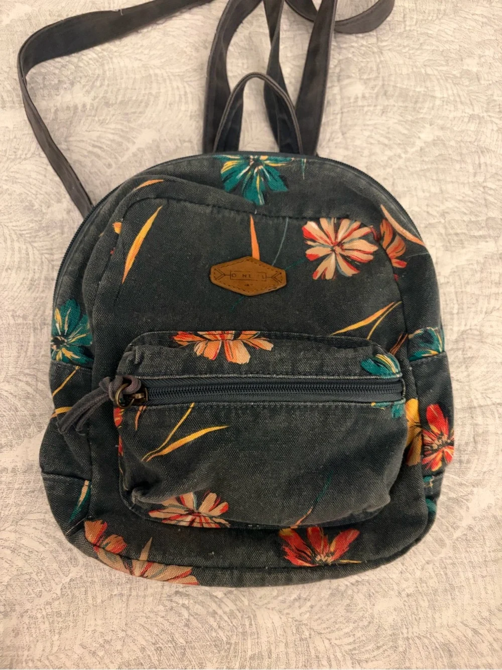 O’Neill mini backpack - Picture 2 of 4